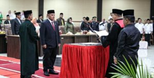 Pelantikan Ketua DPRD Tapsel