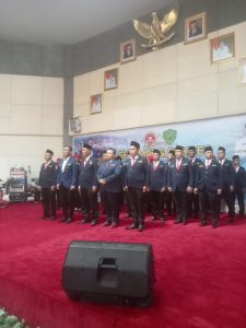 Pengurus Karang Taruna Kab Tapsel saat berphoto bersama dengan Bupati Tapsel Dolly Putra Parlindungan Pasaribu