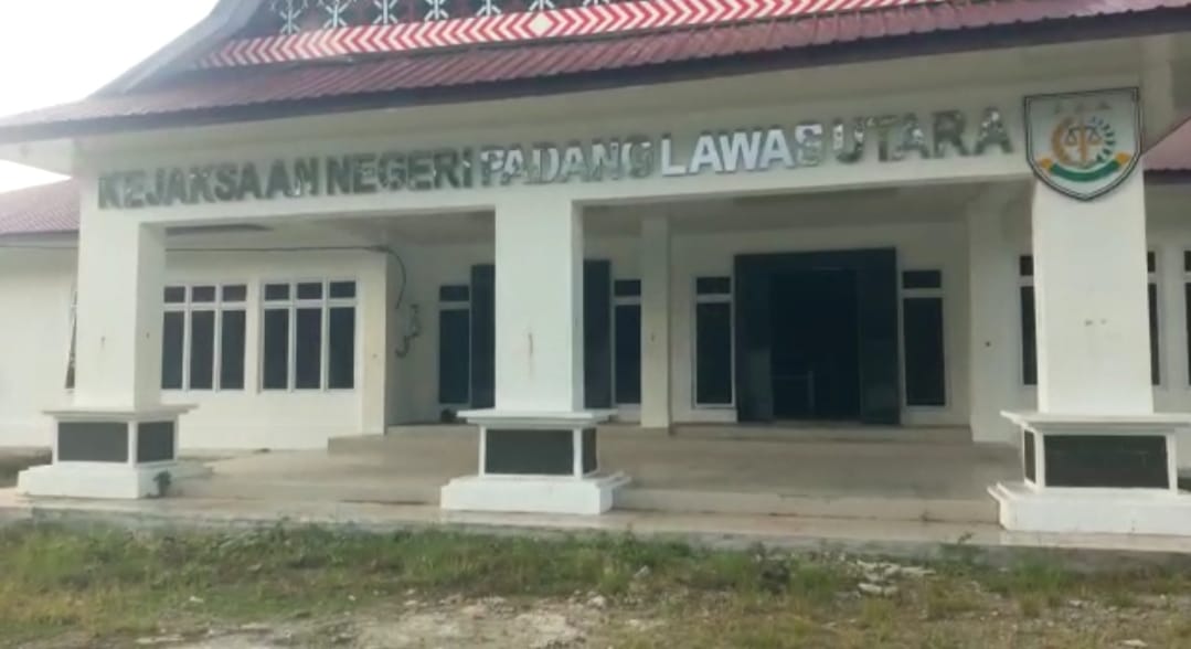Bangunan Kantor Kejari Paluta