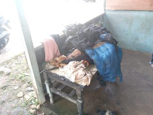 Barang-barang yang terbakar akibat di bakar orang tak di kenal Rabu ( 10/5) .( Photo: Adnan)