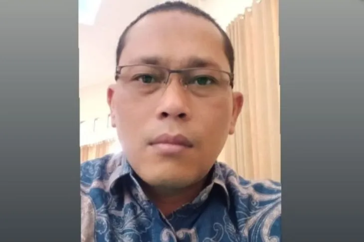 Rahmat Timbul Halomoan Lubis,SPd.I adalah Pelaksana Tugas ( Plt. Kepala Badan Kesatuan Bangsa dan Politik Kota Padangsidimpuan )