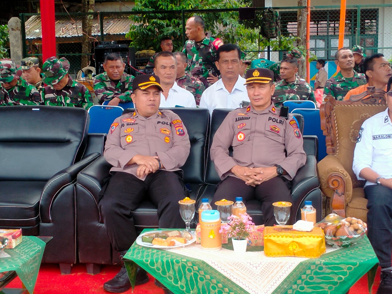 Wakapolres KOMPOL Maju Harahap, SH hadiri Upacara pembukaan TNI Manunggal Membangun Desa (TMMD) Ke-117 TA 2023 Kodim 0212/TS di Lapangan Bola SMAN-1 Kelurahan Sitinjak Kecamatan Angkola Barat Kabupten Tapanuli Selatan, Rabu (12/07) pagi pukul 09.00 Wib.( Photo: Humas PolresPadangsidimpuan )